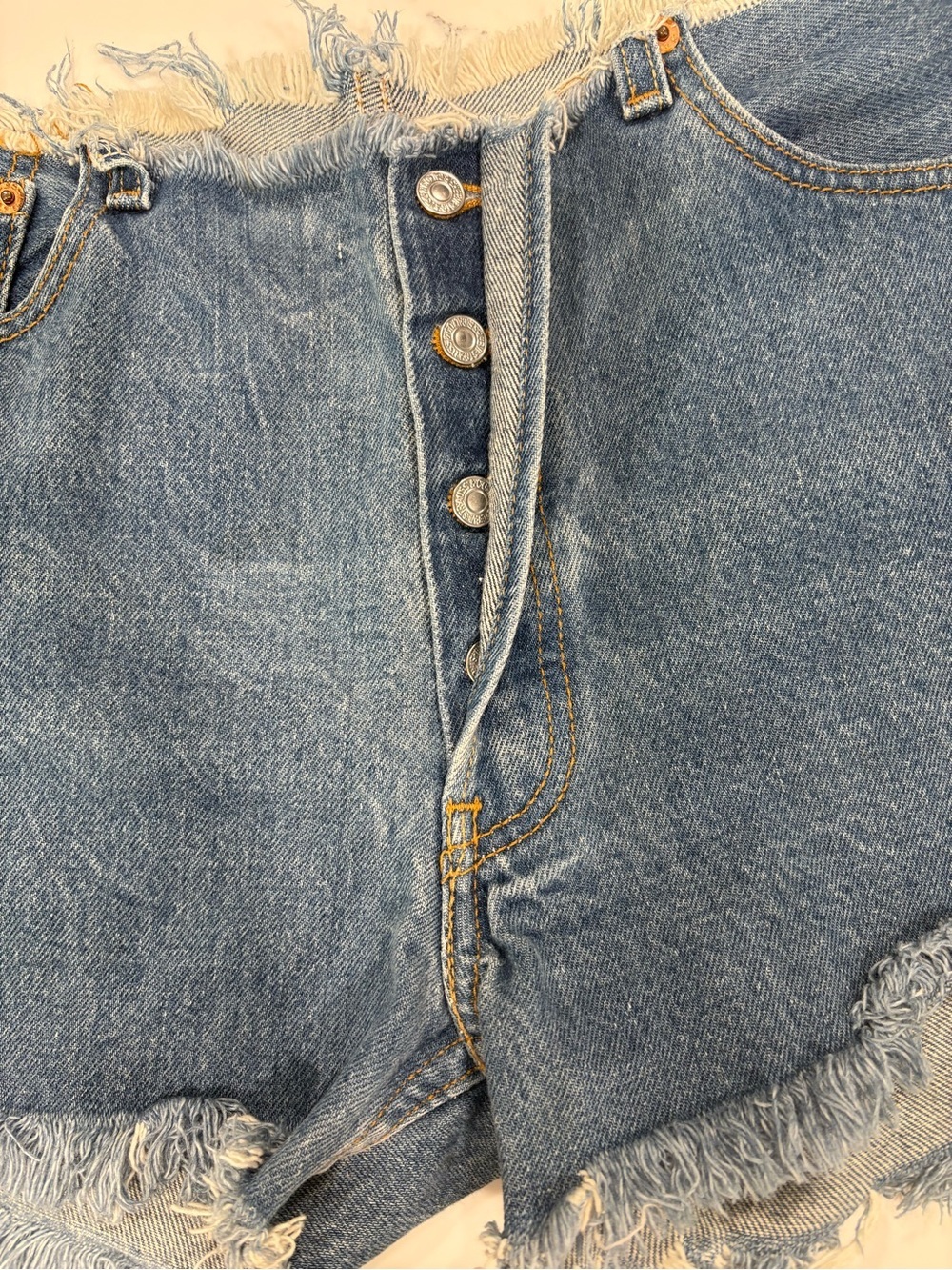 Vintage Levi’s 501 Cutoff Shorts 34/12 Button Fly Light Wash USA 80s 90s Raw Hem - Picture 2 of 9